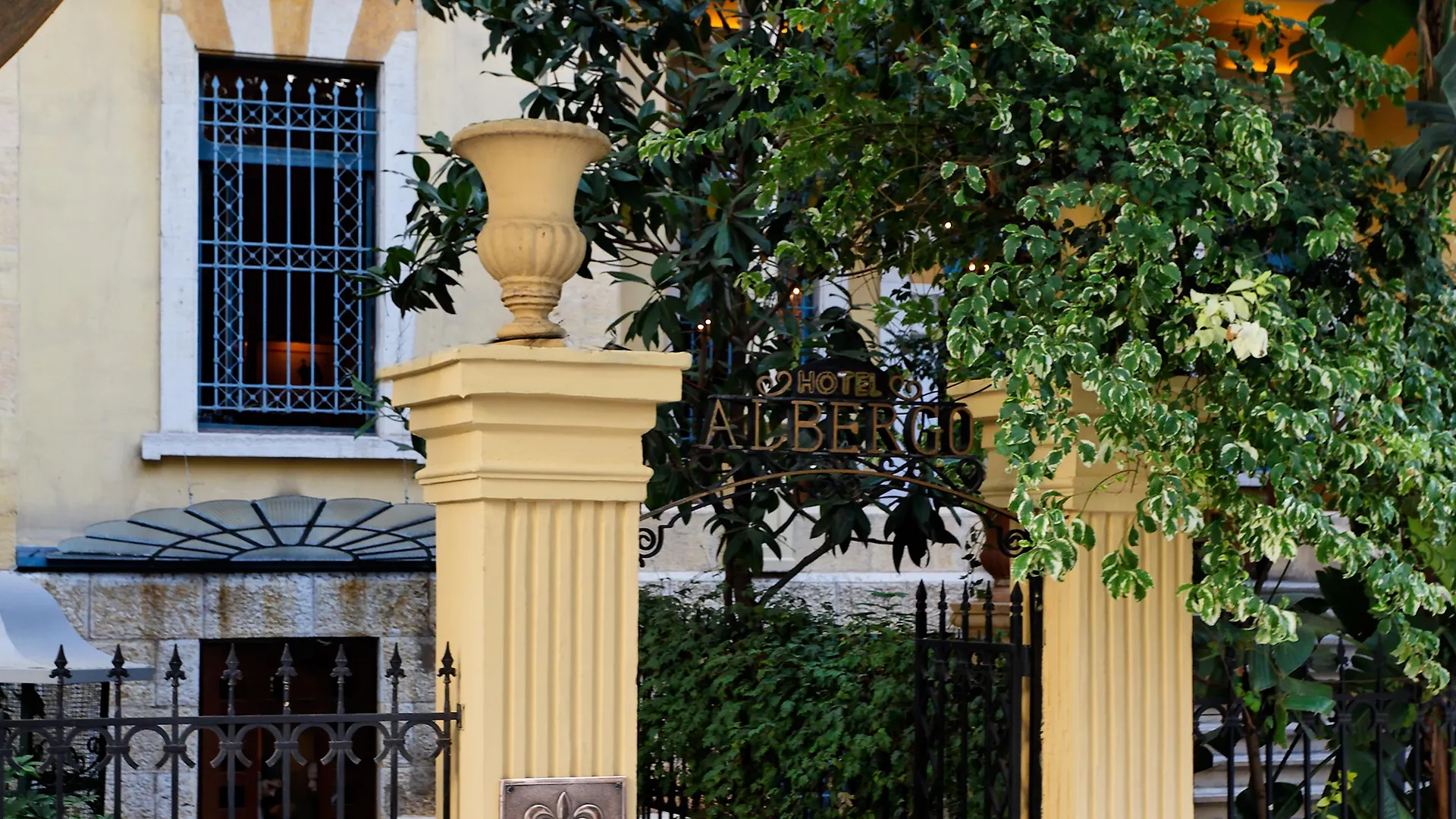 Albergo Hotel Beirut